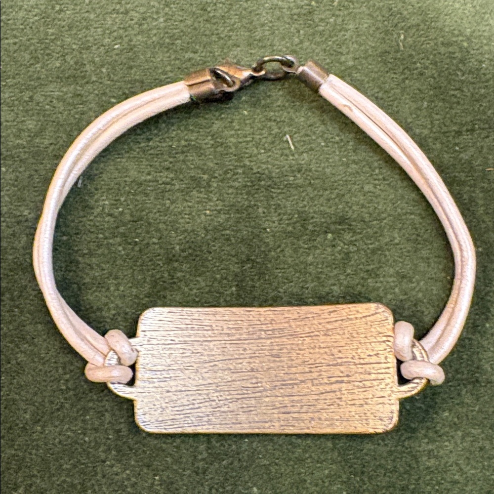 Be your own kind of Beautiful Bracelet - Picture 4 of 4